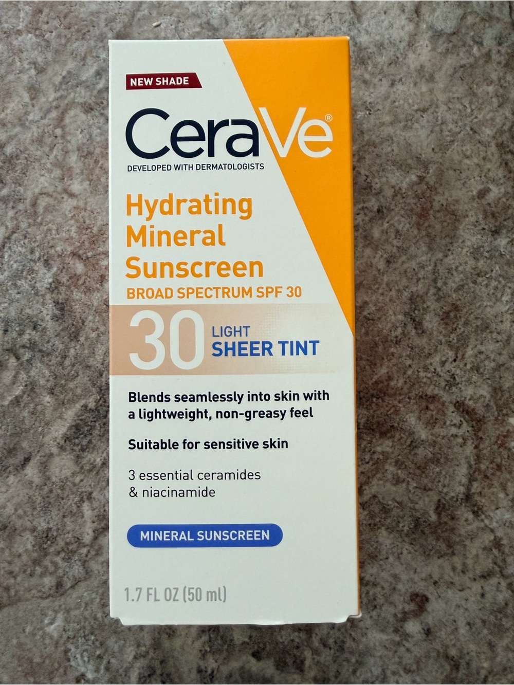 Cerave Hydrating Tinted Mineral Sunscreen SPF 30